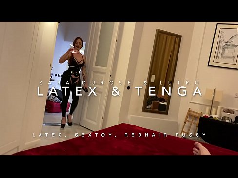 ❤️ Usisi otholwa enekhanda elibomvu egqoke imvunulo ye-latex ebhejwa usingamzali Izocansi nje ku-zu.tukifporno.ru